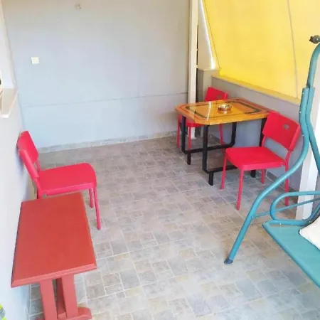 Διαμέρισμα Trias 16 *